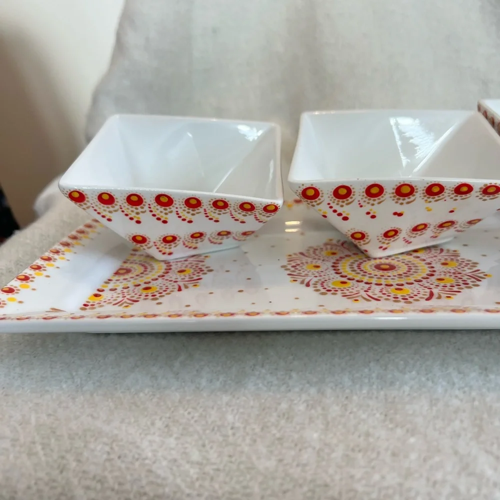 Pier 1 White Floral Patterned Serving Set